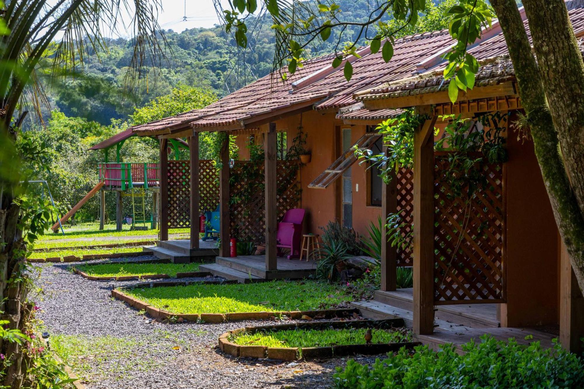 Hotel Sitio Pe Na Terra - Retiros E Hospedagens à Novo Hamburgo Extérieur photo
